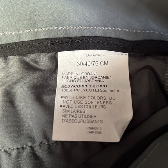 Shorts - Picture 4 of 4